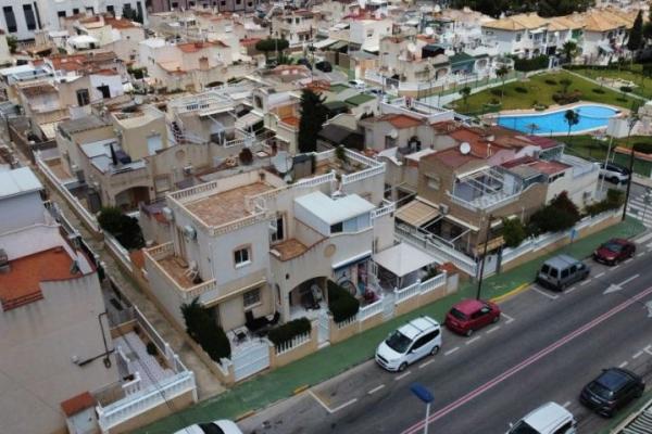 Duplex myynnissä Torrevieja