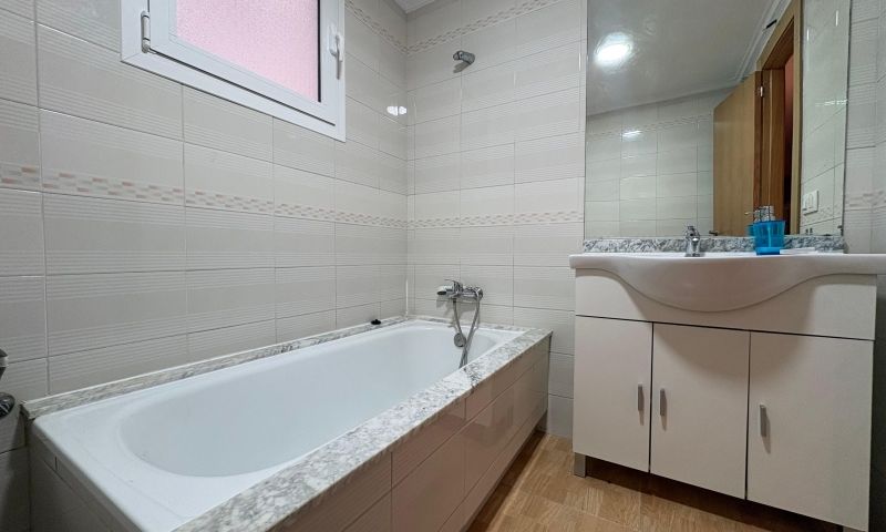 Pieni huoneisto myynnissä Torrevieja