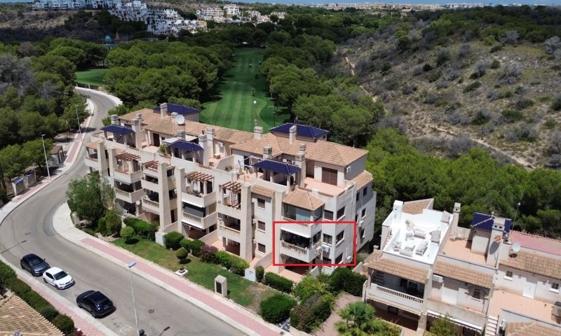 Pieni huoneisto myynnissä Campoamor (Alicante)