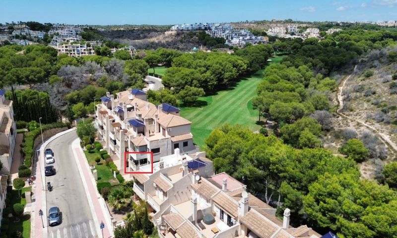 Pieni huoneisto myynnissä Campoamor (Alicante)