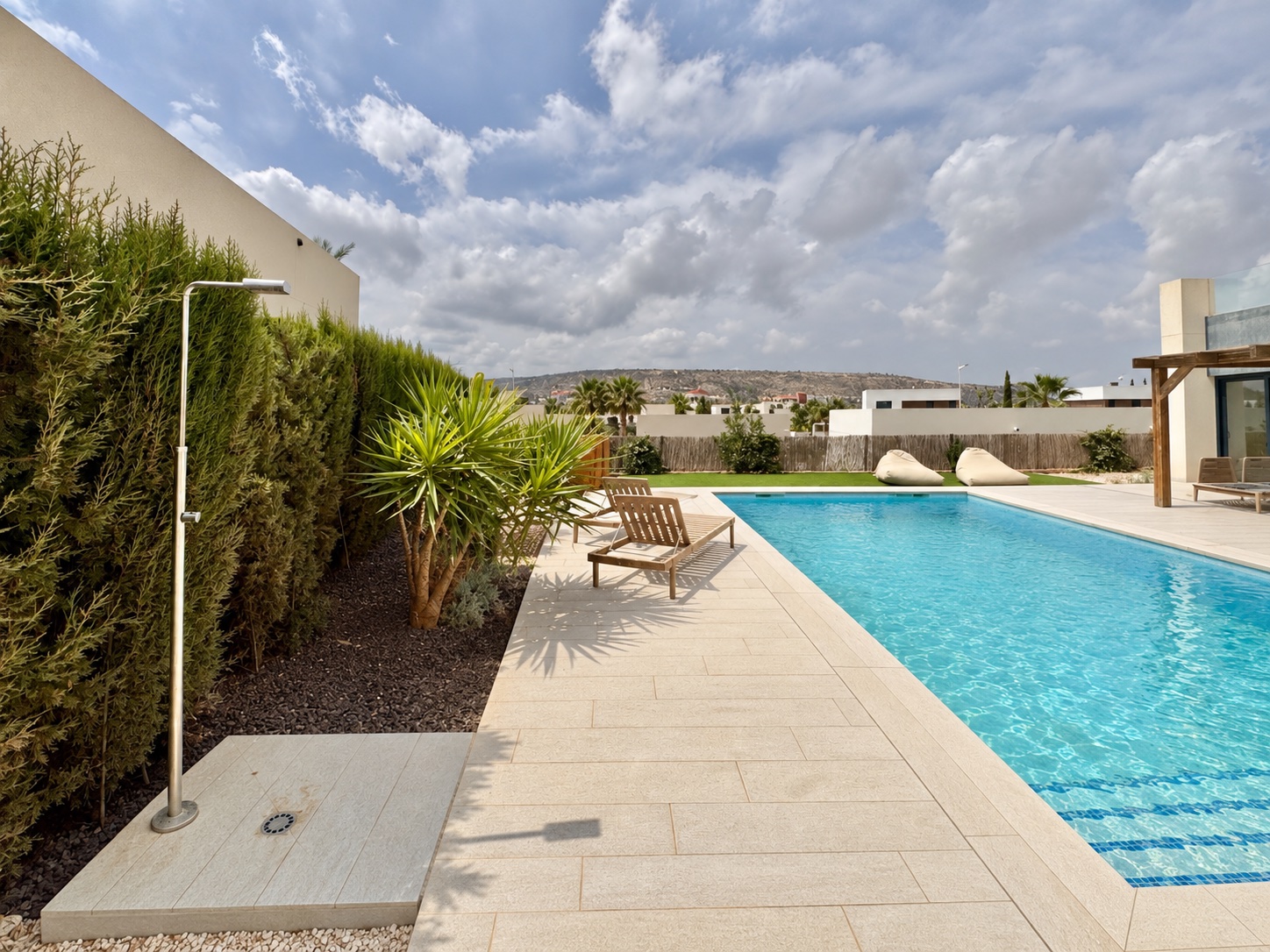 Villa zum verkauf in Alicante