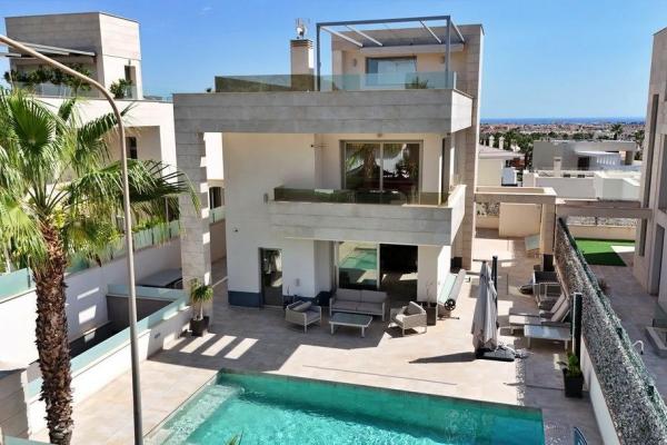Villa zum verkauf in Orihuela Costa